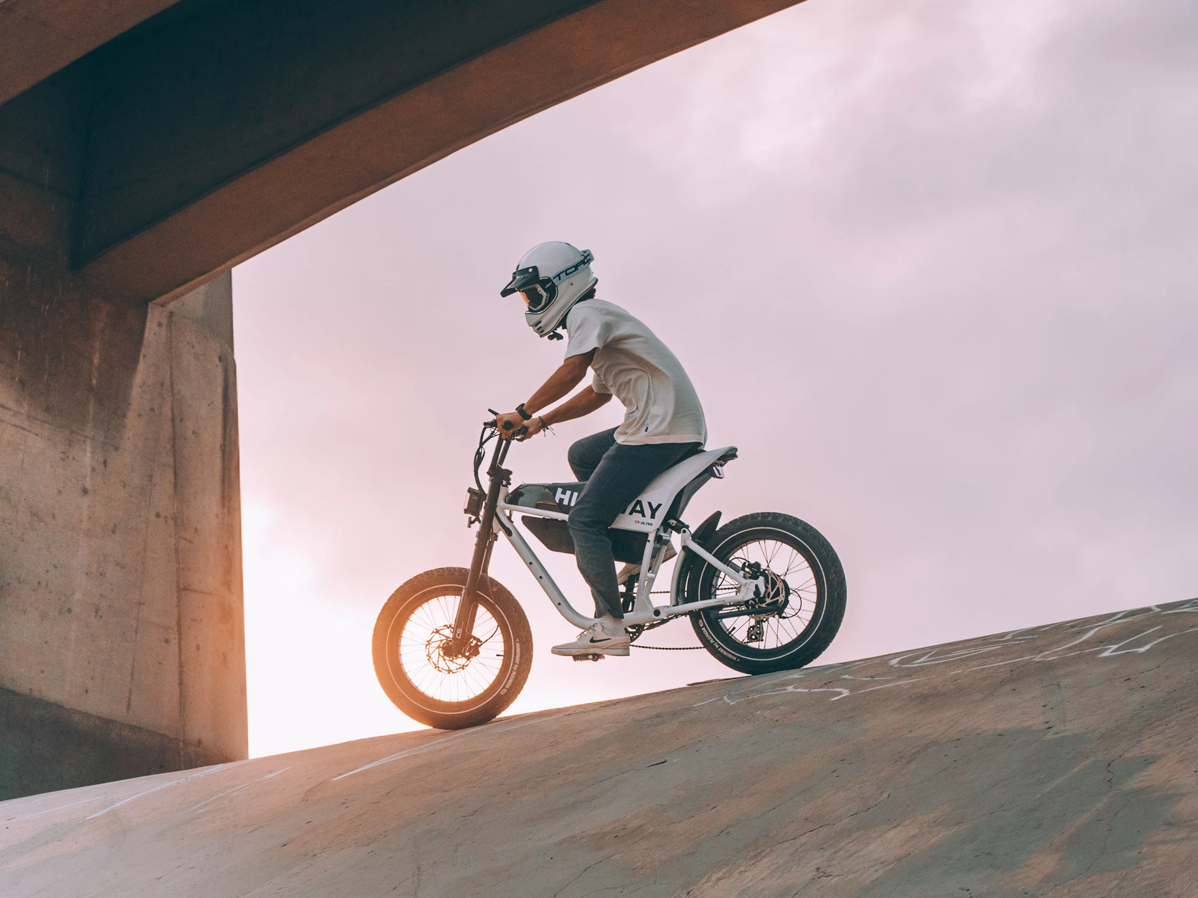 Himiway C5 Electric Motorbike - Image 6