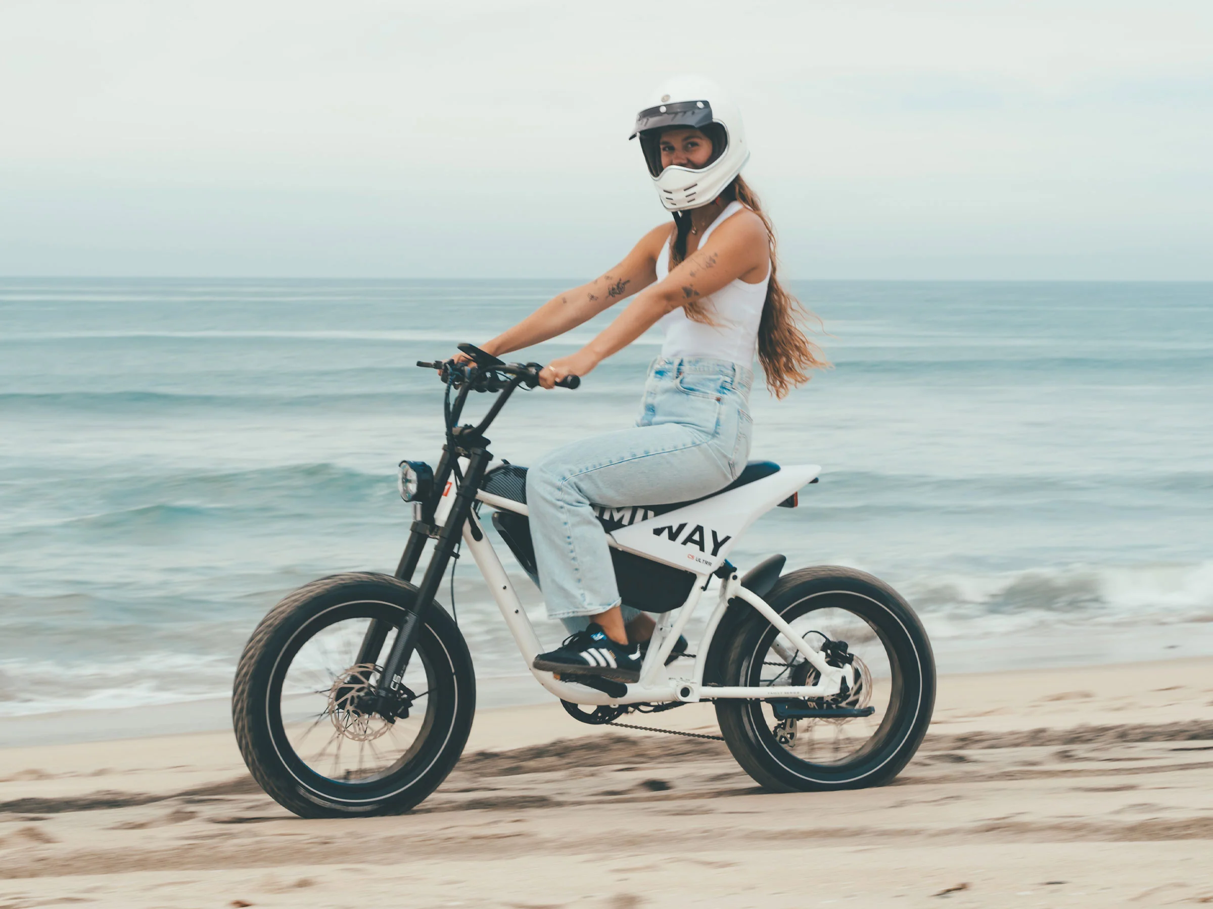 Himiway C5 Electric Motorbike - Image 8